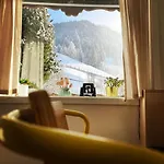 Chalet Franzi - Grosses Chalet Fuer 9 Personen Mit Bergblick & Garten, Ruhige Lage In Dorfgastein 펜션 도르프가스테인